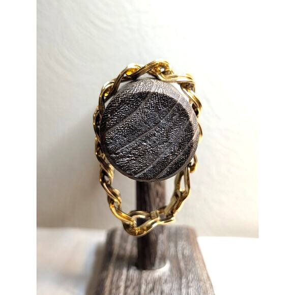 Vintage Monet Gold Tone Curb Double Link Bracelet W/ Fold Over Clasp - Picture 3 of 7